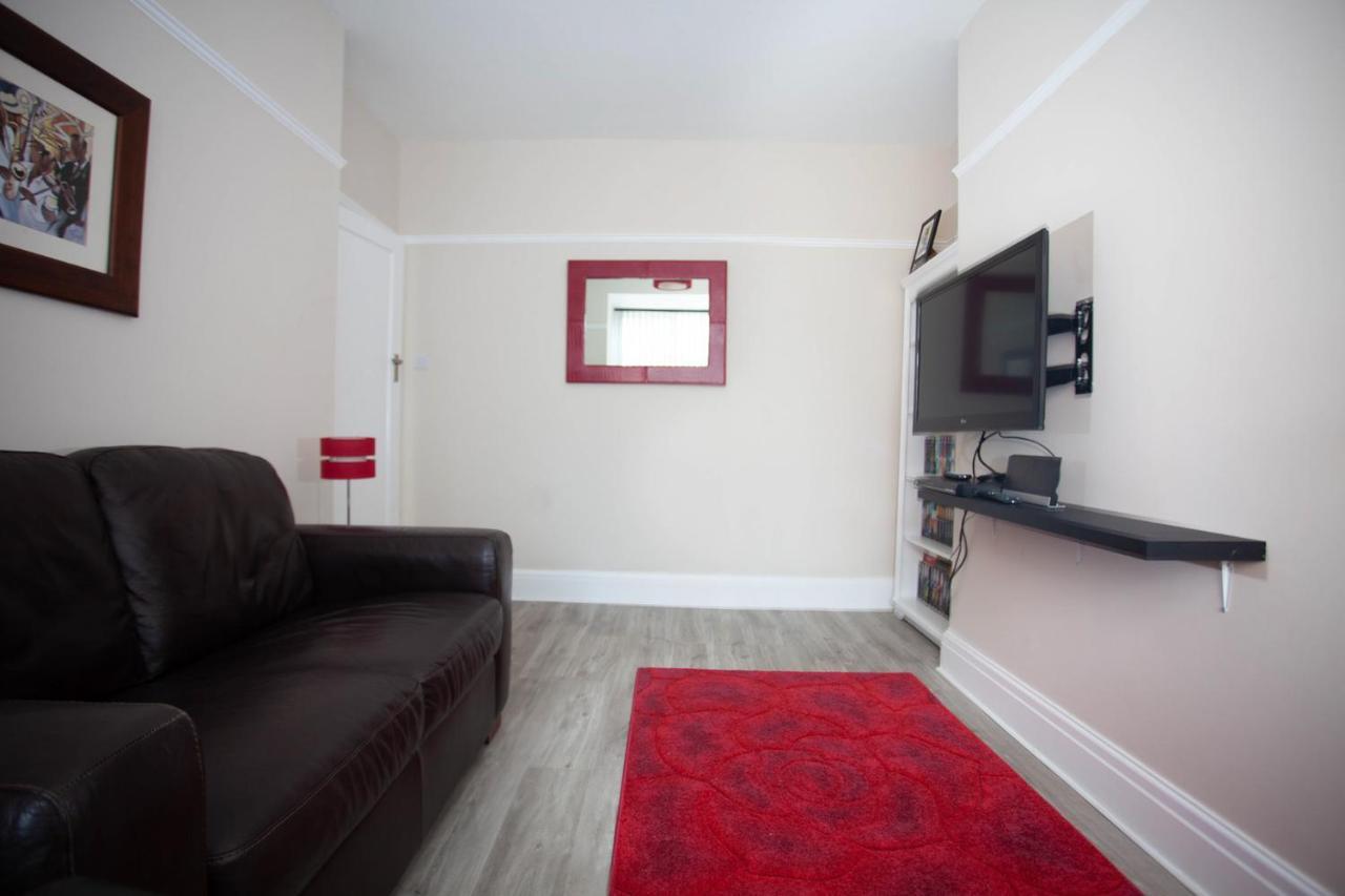 Quiet Residence Close To M6 Preston Samlesbury Exterior foto